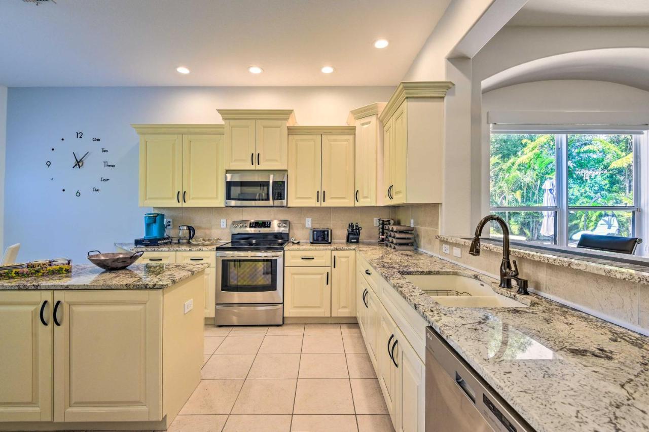 Sun-Soaked Sarasota Oasis With Pool And Hot Tub!ヴィラ エクステリア 写真
